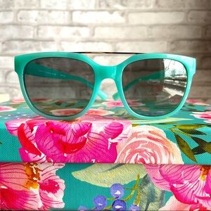 ARMANI EXCHANGE |Iced Mint Classic Sunglas…